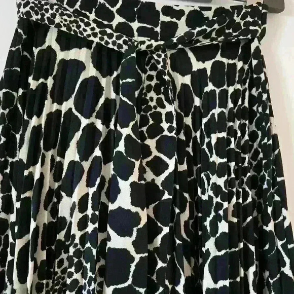 Topshop asymmetrical skirt - Picture 3 of 4